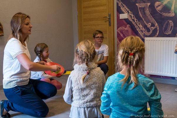 16 konferencje Przedstawiciele Fundacji biorą aktywny udział w szeregu konferencji, seminariów i imprez związanych z rozwojem sektora kultury i edukacji kulturalnej w Polsce i Europie, z polityką