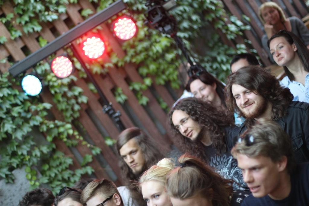 26 Wolontariat W roku 2015 Fundacja ARTeria kontynuowała działania mające na celu rozwój wolontariatu w organizacji.
