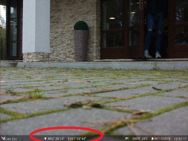 UROCHAMIANIE FUNKCJI GPS GPS funkcja dzieki, ktorej kamera na podstawie współrzednych będzie pokazywała położenie w momencie wykonania zdjęcia.