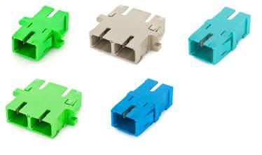 Adaptery SC Rozwiązania światłowodowe Adaptery typu SC zostały podzielone na trzy serie różniące się parametrami optycznymi i mechanicznymi: Standard One-Piece, Premium One-Piece oraz Premium Super