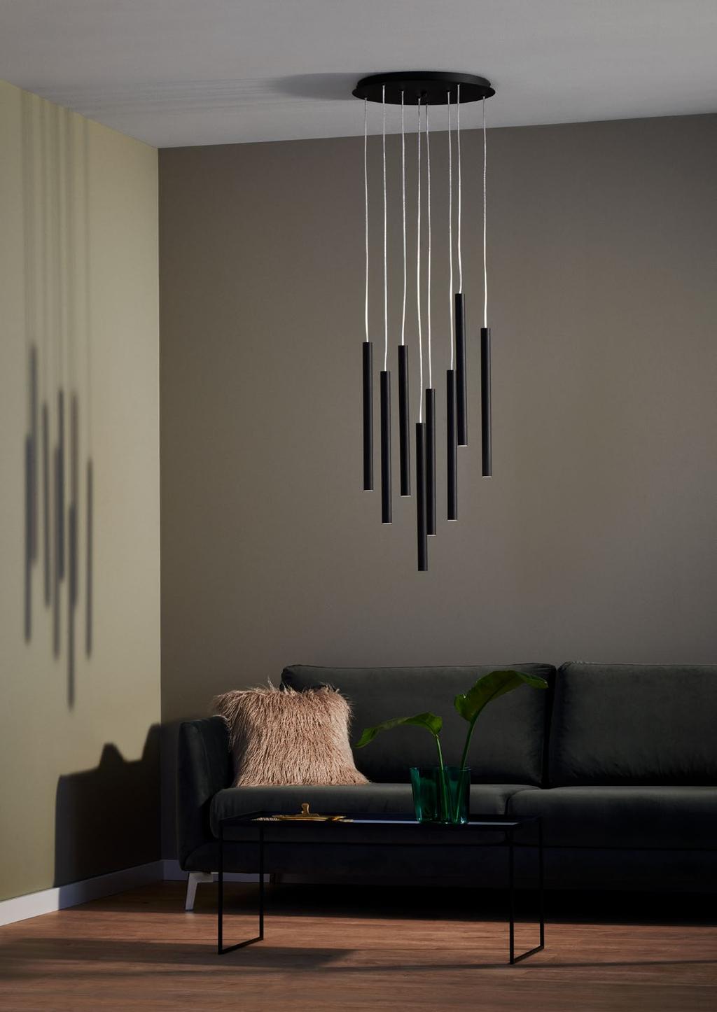 ø48 cm 4 cm 150 cm 50 cm ø3 cm ROLL LAMPA WISZĄCA 8 MOC: 8 x 4W LED BARWA ŚWIATŁA: 3000K