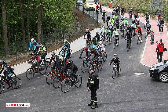 Ziemia kłodzka rajem dla rowerzystów Napisano dnia: 2019-05-04 21:51:47 BARDO. Siedem gmin z ziemi kłodzkiej zrealizowało projekt, z którego przede wszystkim będą zadowoleni rowerzyści. Dzisiaj, tj.