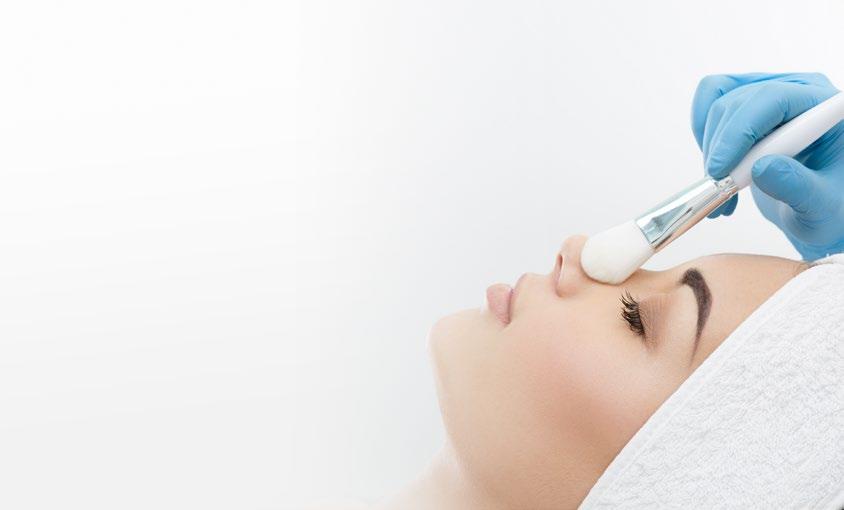 Procedura zabiegowa z zastosowaniem monopeelingów Peel Mission 01 Demakijaż produktami Peel Mission : płyn micelarny, pianka upremover lub żel upwashing.