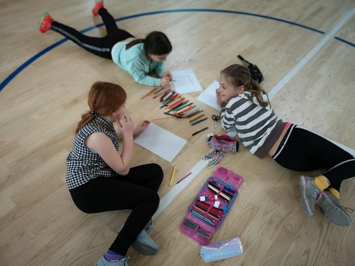 Bagińską, M. Burzyńską i L. Kochanowską wzięli udział w II maratonie edukacyjnym.