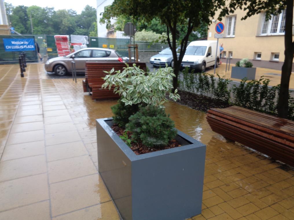 Meble miejskie ul. Grottgera W ramach projektu postawiono przy ul.