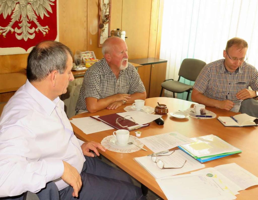 należycie, na co wskazuje zorganizowanie przez niego kilku szkoleń dla