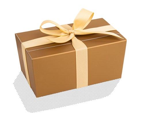 Zawartość: 18 pralin (260 g) Wymiary opakowania: 13 x 7,5 x 6 cm Kolor opakowania: Srebrny  16