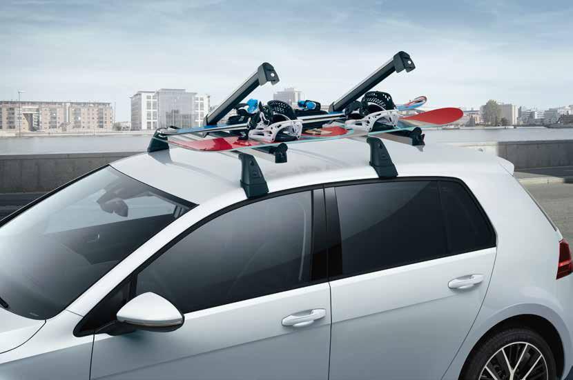 Spakuj się i w drogę Akcesoria Volkswagen Box dachowy BASIC 340 l Box dachowy o pojemości 340 l otwierany z jednej strony. Dwupunktowy system zamykania.
