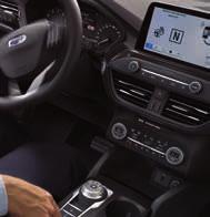NOWY FORD FOCUS Cennik prmcyjny Active Wybrane główne zewnętrzne elementy wypsażenia Zawieszenie z prześwitem zwiększnym 30 mm Zderzaki w stylizacji Active Relingi dachwe w klrze czarnym Światła d