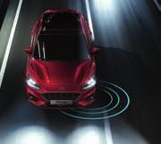 Spot Information Blind Spot Information System z Cross Traffic Alert System Blind Spot Information za pomocą dyskretnych lampek ostrzegawczych wbudowanych w lusterka boczne ostrzega kierowcę o innym