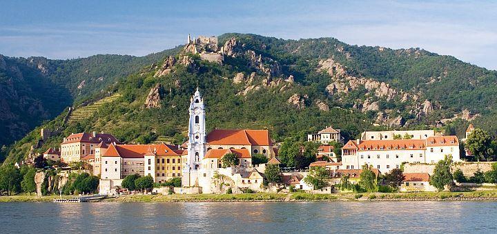 DOLINA i KRAJOBRAZ KULTUROWY WACHAU (UNESCO) Wachau stanowi część doliny