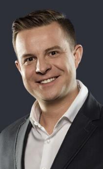 pl, Wind Mobile, Software Mind i Power Media. Założyciel i Prezes Zarządu BillBird (2000-2004), operatora sieci MojeRachunki, technologii umożliwiającej elektroniczne opłacanie rachunków.