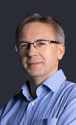Jest audytorem z wieloletnim stażem w zakresie rewizji finansowej oraz innych usług związanych z wykonywaniem ekspertyz, opinii ekonomiczno-finansowych oraz doradztwa podatkowego.