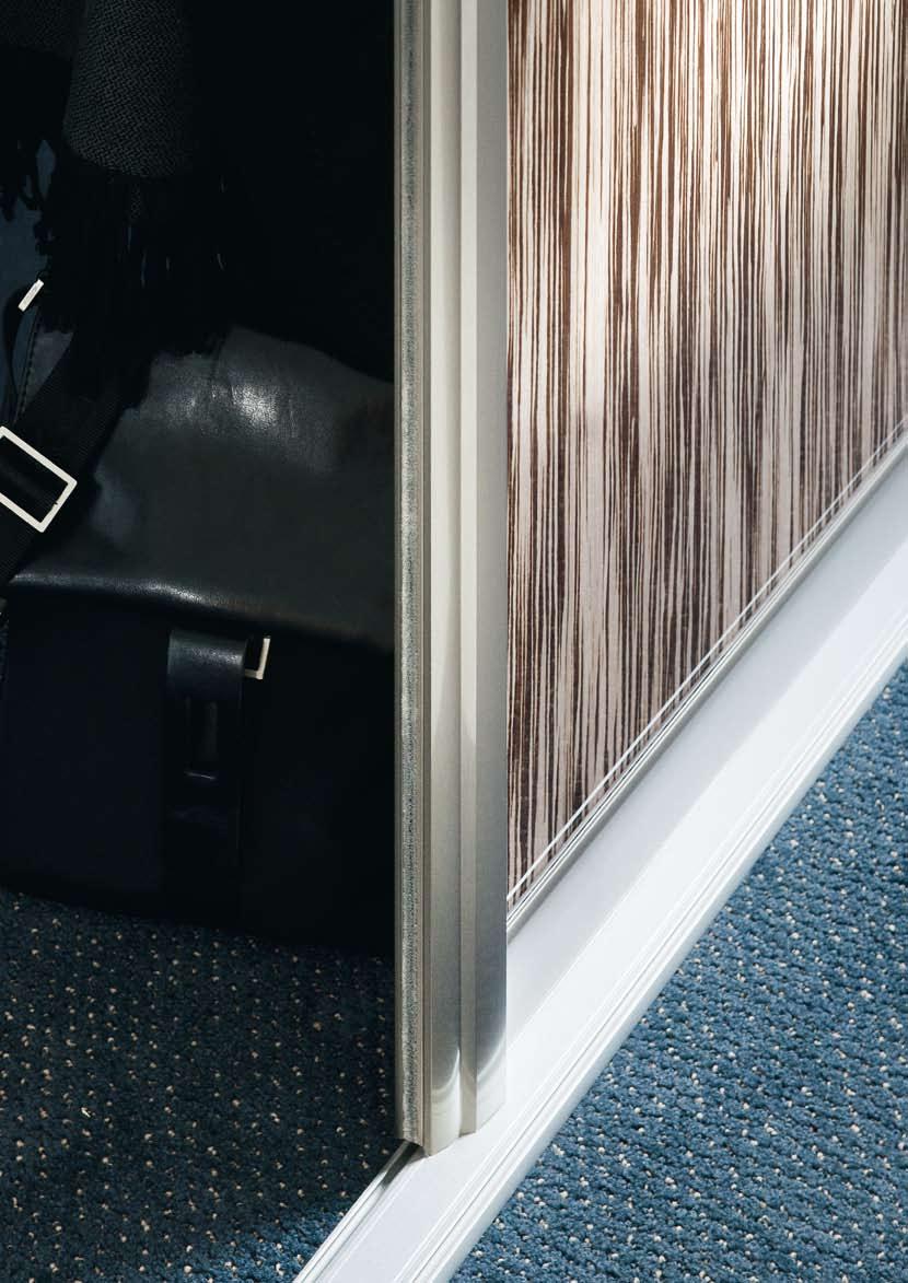 Inspirująca elegancja Inspiring elegance Inspirierende Eleganz 3 ASTIN DECOR 4 Forniry laminowane ze szkłem Veneers laminated with glass