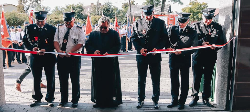 lipiec / sierpień / wrzesień 2019 Ochotnicza Straż Pożarna w Rzerzęczycach ma 90 lat i nowy garaż Przemysław Zieliński Jest październik 1929 roku.