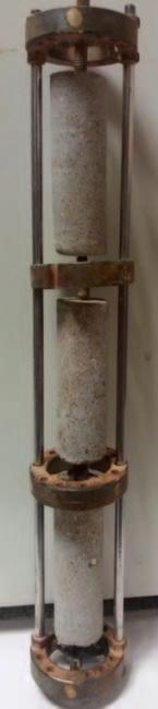 artykuły Fot. 2. Rdzenie piaskowca w statywie Photo 2. Sandstone cores mounted on a tripod Rys. 3.