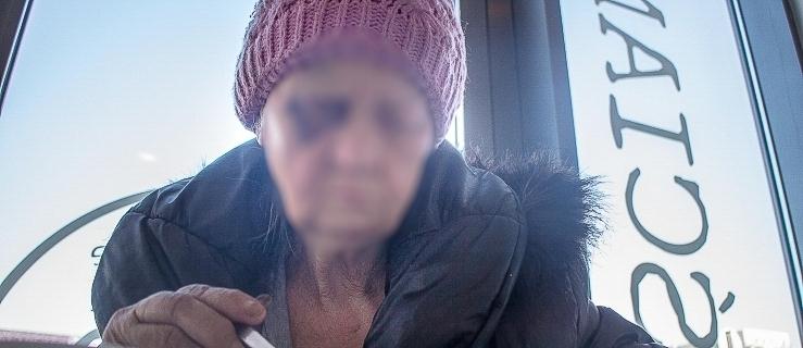 MIEJSCE 9 W lipcu pisaliśmy o trucicielach psów grasujących na Ursynowie. Kamery przy ul. Pustułeczki zarejestrowały kobietę i mężczyznę, między 40. a 50.