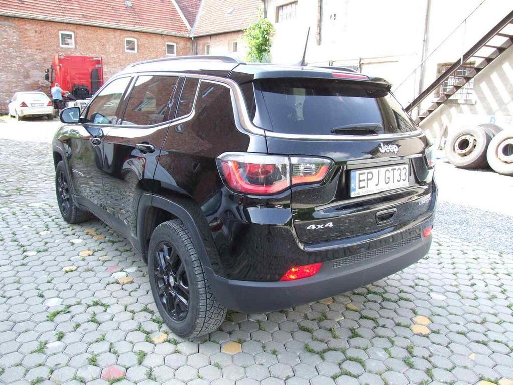 pojazdu: Wersja: Opening Edition 4WD Aut.