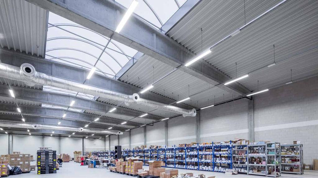 WSZECHSTRONNE LAMPY PRZEMYSŁOWE RODZINA TYTAN LED Jakość certyfikowana ENEC TYTAN LED to lampa przemysłowa dedykowana dla technologii LED.