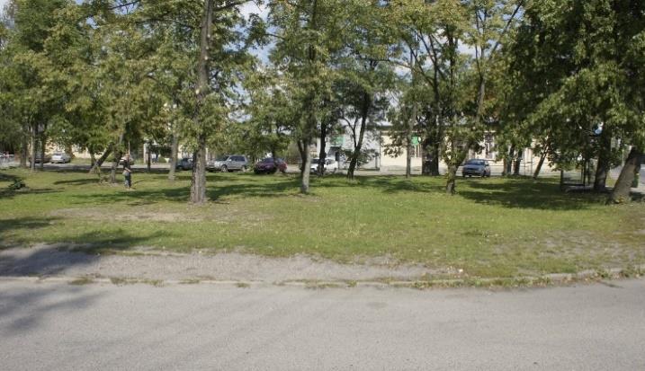 niedostosowanie form zagospodarowania do zakładanej funkcji, skutkujące brakiem właściwego wykorzystania przestrzeni, zieleń zaniedbana,