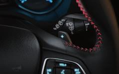 FORD KUGA Wyposażenie wnętrza Komfort i wyposażenie wnętrza TREND EDITION TITANIUM ST-LINE Klimatyzacja - manualna - - - Klimatyzacja - dwustrefowa z automatyczną regulacją temperatury (DEATC) -
