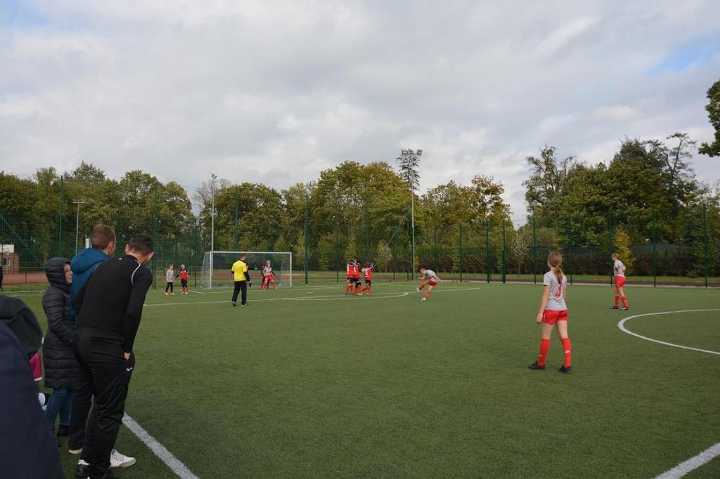 Weekendowa Liga Halowej Piłki Nożnej Mecze turnieju rozgrywano na