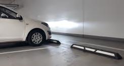 Akcesoria Akcesoria SŁUPKI I BARIERY OCHRONNE Nazwa Słupek ochrony pionowy SO00BO1001 Bariera ochronna pozioma SO00BO2002 Separator parkingowy SP00BO1003 Akcesoria OGÓLNA CHARAKTERYSTYKA Wygląd