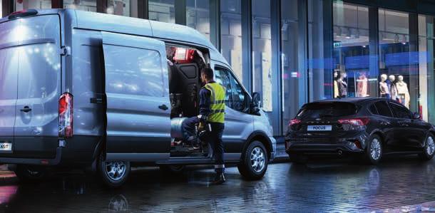 Pakiety poprawiające widoczność Pakiet poprawiający widoczność 1 elektrycznie podgrzewana przednia szyba czujnik poziomu płynu spryskiwacza elektrycznie regulowane i podgrzewane lusterka boczne