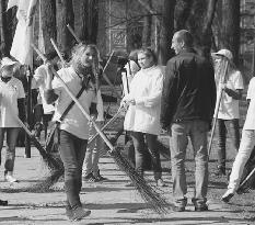 , usługi o 2,3 proc. 29 marca w Mińsku został aresztowany przez KGB Paweł Biełyj biznesmen i napastnik w hokejowej drużynie prezydenta Łukaszenki.