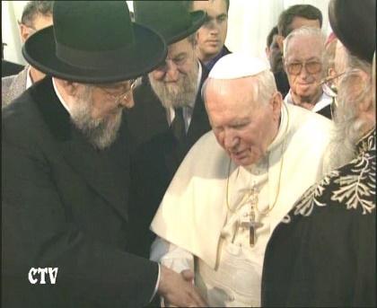 chrześcijaństwem. W okresie Wielkiego Jubileuszu roku 2000 dokonał historycznego wyznania win Kościoła w tym win względem Żydów.