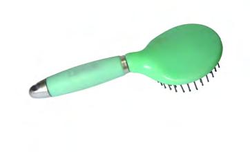 It has a very soft and comfortable gel handle Provides easy combing.