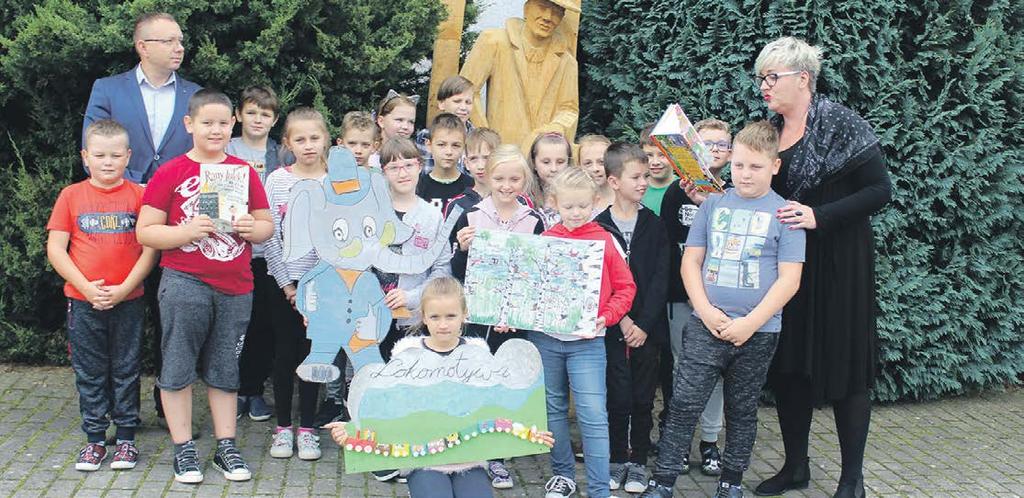 Jana Brzechwy odbył się uroczysty apel z okazji rozpoczęcia roku szkolnego 2019/2020 połączony z realizacją projektu Przerwany Marsz, który jest próbą stosownego podziękowania i oddania szacunku