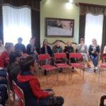 jak i ogólnopolskim Godziny prób i przesłuchań pod okiem reżysera; puder,