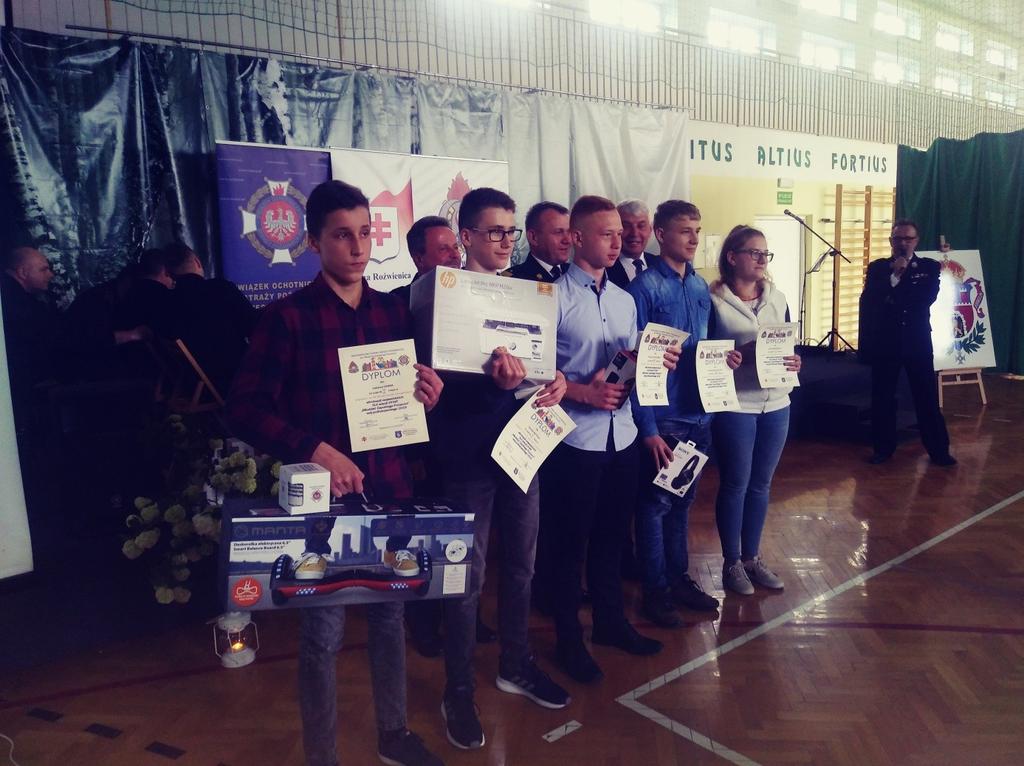 Łukasz Grad uczeń Szkoły Podstawowej w Markowej wygrał również finał kolejnego etapu wojewódzkiego Ogólnopolskiego Turnieju Wiedzy Pożarniczej Młodzież Zapobiega Pożarom, który rozegrany został 17