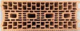 Rozmiar kotwy Głębokość osadzenia Rodzaj podłoża: Cegła ceramiczna dziurawka Porotherm Homebrick Tabela C35: Opis Rodzaj podłoża Cegła ceramiczna dziurawka Porotherm Homebrick Gęstość [kg/dm3] 0,68