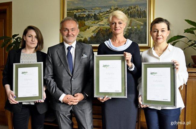 Liderzy Dobrych Praktyk z Gdyni Aż trzy tytuły Lidera Dobrych Praktyk przyznano Gdyni w zeszłym tygodniu, podczas gali tegorocznych Pereł Samorządu.