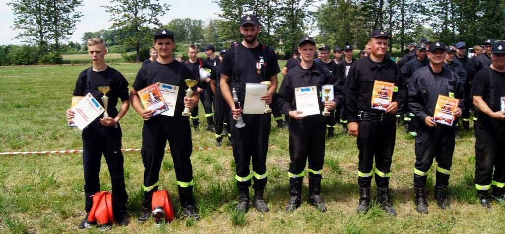 10.06.2018 r. Strażacy zawodnicy wyróżnieni pucharami i dyplomami. Zwycięskie drużyny, oprócz pucharów, otrzymały nagrody rzeczowe ufundowane przez Gminę Grabowiec.