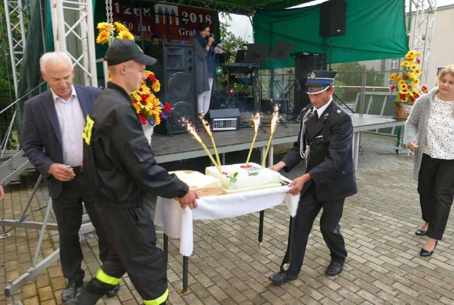 2018 750-LECIE GRABOWCA Trzydniowe obchody 750-lecia Grabowca rozpoczęły się 21 września 2018 roku odsłonięciem tablic pamiątkowych na budynku Urzędu Gminy Grabowiec i Gminnego Ośrodka Kultury w