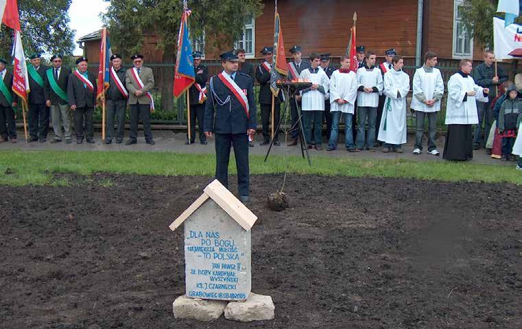 naczelnik OSP w Grabowcu. Fot. Tadeusz Halicki. 17.05.2005 r.