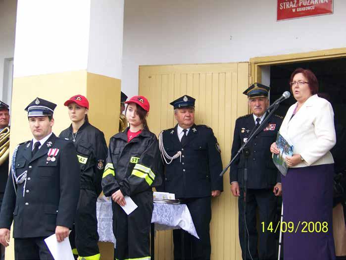 Ochotniczej Straży Pożarnej w Grabowcu zorganizowali uroczystość poświęcenie i przekazania dla OSP w Grabowcu lekkiego samochodu ratowniczo-gaśniczego marki FORD TRANSIT VAN 350 M.