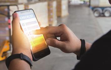 TRYB ECO Tryb ten obejmuje dwie funkcje, które mogą pomóc w optymaizacji zużycia paiwa oraz oddziaływania pojazdu na środowisko: ECOSWITCH zachęca do oszczędnego styu jazdy, ograniczając prędkość