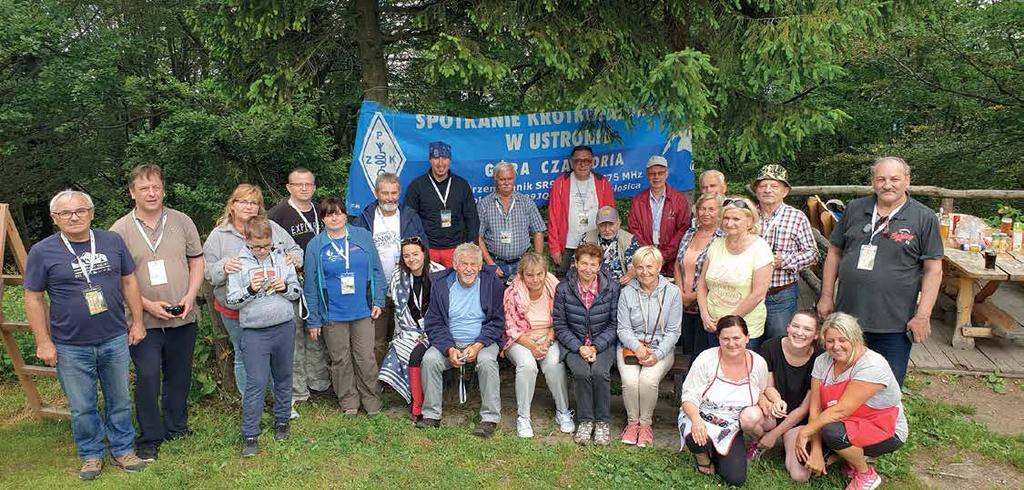 uczestników. Krótkie wystąpienia wygłosili prezes PZK Waldemar 3Z6AEF oraz Tadas LY2BAW prezes LRMD, następnie prezesi wymienili między sobą proporczyki.