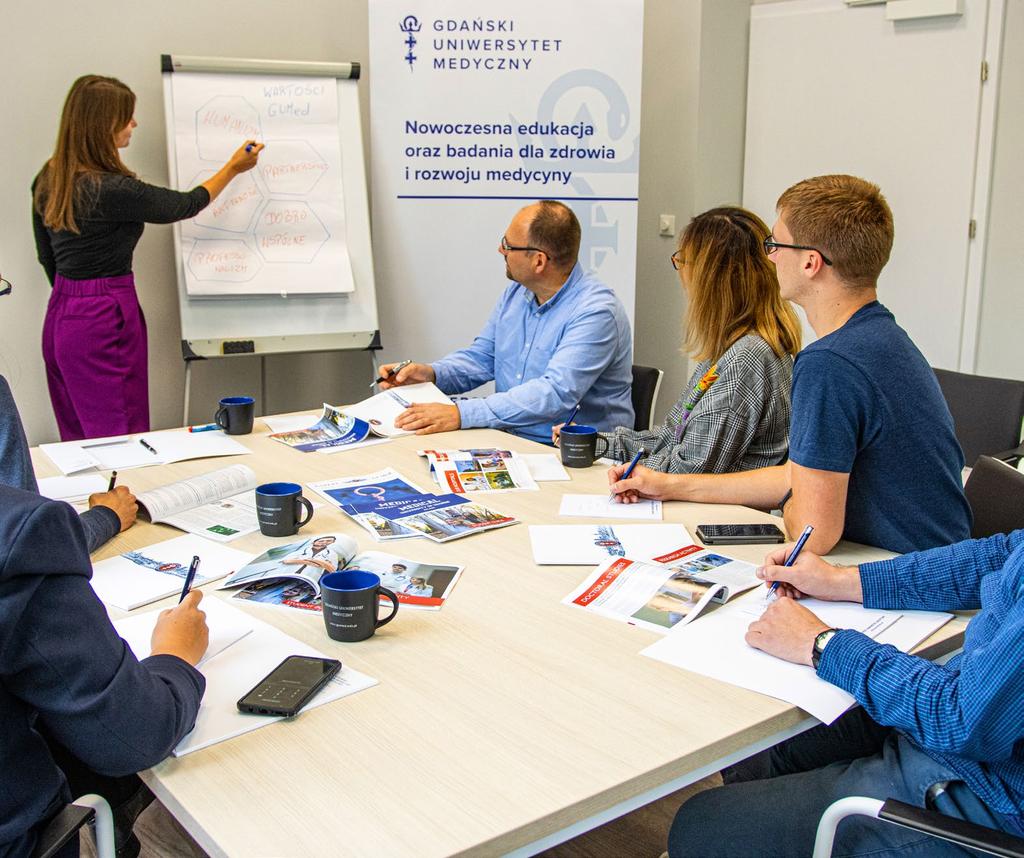 CEL STRATEGICZNY 4 GUMed JEST SPRAWNIE DZIAŁAJĄCĄ UCZELNIĄ, OPARTĄ NA WYSOKIEJ KULTURZE ORGANIZACYJNEJ, WSPIERANĄ PRZEZ NOWOCZESNE METODY ZARZĄDZANIA Przykładowe inicjatywy