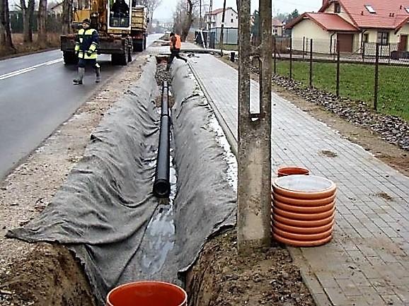 rowu trapezowego. drenażu francuskiego. kanalizacji deszczowej. Zadanie 33.