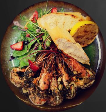 Restauracja Smaków przyjmuje zamówienia codziennie do godziny 21:30 restaurant flavors accepts last orders at 9:30 pm Staramy się, aby nasze dania były