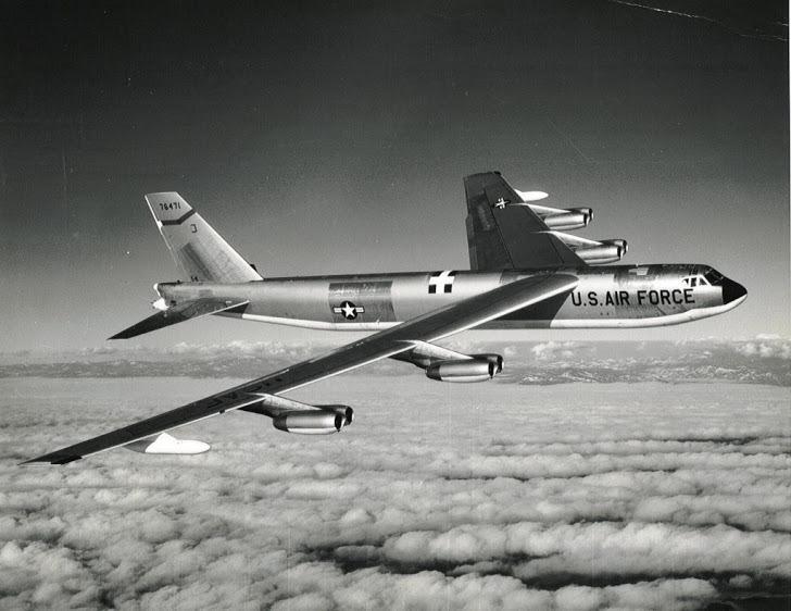 Rysunek 13. Zdjęcie Boeinga B 52 (https://www.thisdayinaviation.com/tag/b28-thermonuclearbomb).