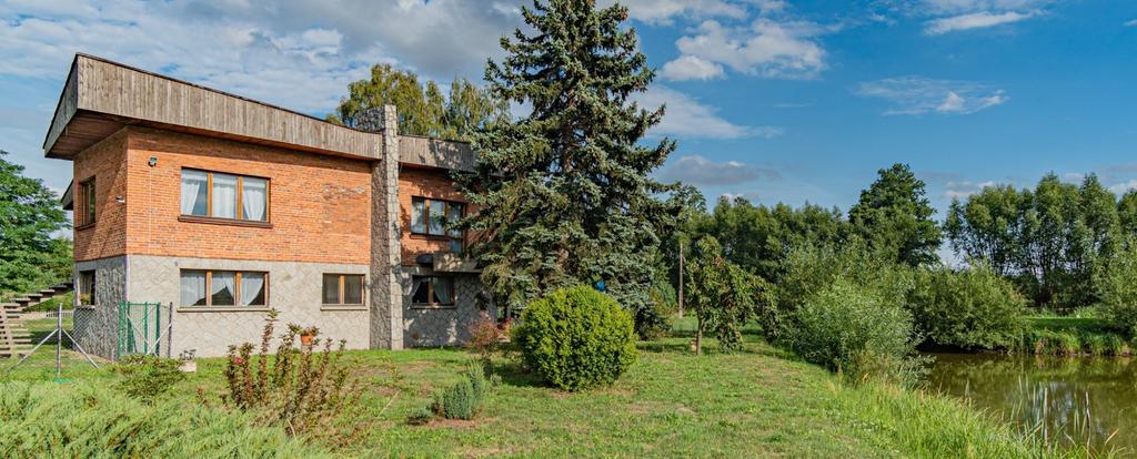 Kalisz Dom (Wolnostojący) na sprzedaż za 1 500 000 PLN pow. 320 m2 5 pokoi 3 piętra 1980 r.