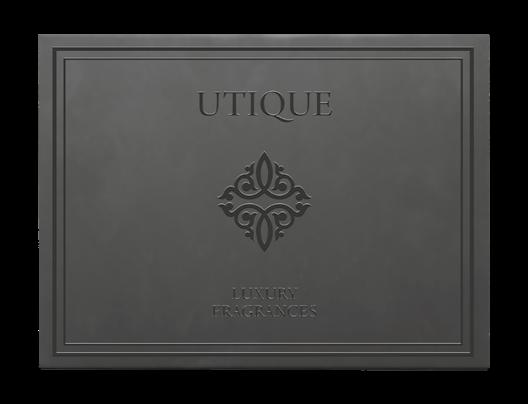 Perfumy UTIQUE są dostępne nie tylko w mniejszych, poręcznych flakonach o pojemności 15 ml, ale również w eleganckich zestawach. Zniewalające zapachy w pięknej oprawie.
