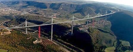 Svého času největší stavební konstrukce c Daniel Rypl, 2010 Millau Viaduct - Francie v roce 2009 nejvyšší most do