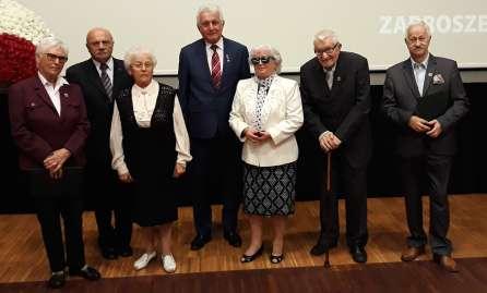 Odznaki wręczył Prezes ZO w asyście Prezesa Koła Fabryczna. Ponadto zostały wręczone Medale Pamiątkowe przez Prezesa ZO w asyście Wiceprezesa Ryszarda Janosza. Medale otrzymali: p.